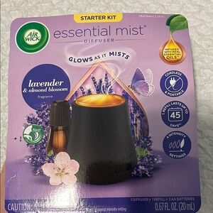 NWT Air Wick Essential Mist Starter Kit Lavender and Almond Blossom